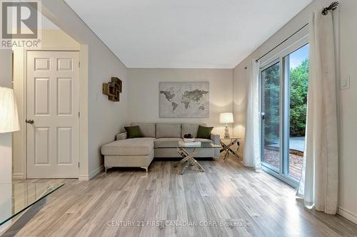 14 Orkney Place, Brantford, ON - Indoor Photo Showing Living Room