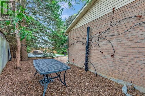 14 Orkney Place, Brantford, ON - Outdoor