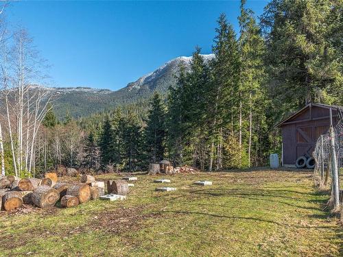 600 Ryans Rd, Sayward, BC 