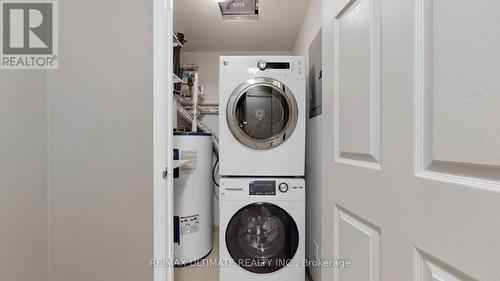 206 - 645 Millwood Road, Toronto (Mount Pleasant East), ON - Indoor Photo Showing Laundry Room