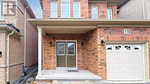 110 Herefordshire Crescent, Newmarket (Woodland Hill), ON - Outdoor With Exterior