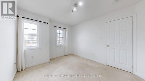 110 Herefordshire Crescent, Newmarket (Woodland Hill), ON - Indoor Photo Showing Other Room