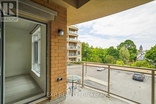 315 - 15277 Yonge Street N, Aurora, ON - Outdoor With Balcony With Exterior