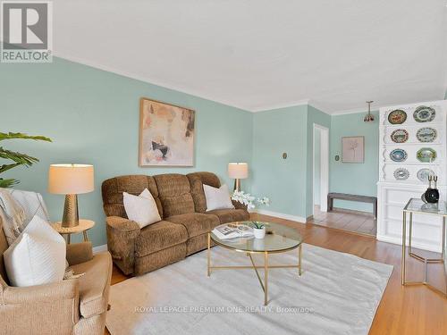 40 Bairstow Crescent, Toronto (West Humber-Clairville), ON - Indoor Photo Showing Living Room