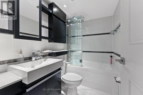 1231 - 33 Harbour Square, Toronto, ON - Indoor Photo Showing Bathroom