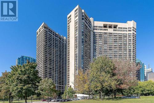 1231 - 33 Harbour Square, Toronto, ON - Outdoor With Facade