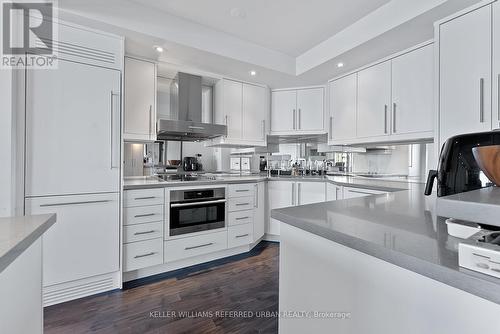 1231 - 33 Harbour Square, Toronto, ON - Indoor Photo Showing Kitchen With Upgraded Kitchen