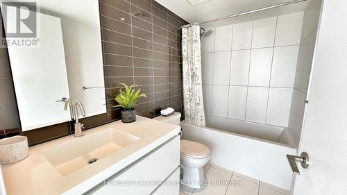 2706 - 75 Queens Wharf Road, Toronto (Waterfront Communities), ON - Indoor Photo Showing Bathroom