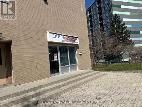 301 - 207 Galloway Road, Toronto (West Hill), ON - Outdoor