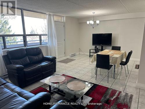 301 - 207 Galloway Road, Toronto (West Hill), ON - Indoor Photo Showing Living Room