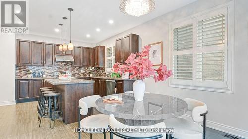 33 Orangeblossom Trail, Brampton, ON - Indoor Photo Showing Dining Room