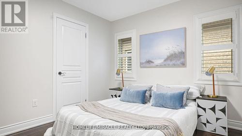 33 Orangeblossom Trail, Brampton, ON - Indoor Photo Showing Bedroom