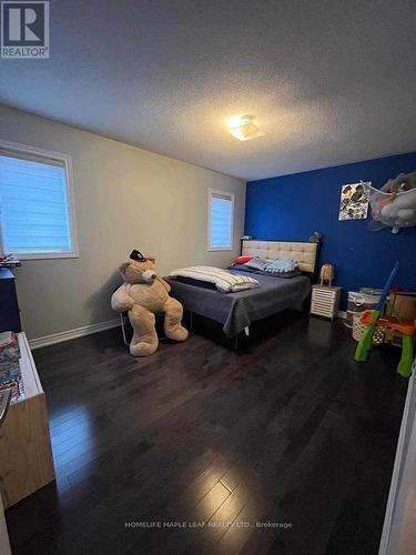 8 Ricardo Road, Brampton, ON - Indoor Photo Showing Bedroom