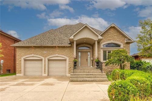 117 Christopher Drive, Hamilton, ON - Outdoor With Facade