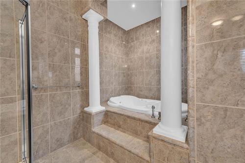 117 Christopher Drive, Hamilton, ON - Indoor Photo Showing Bathroom