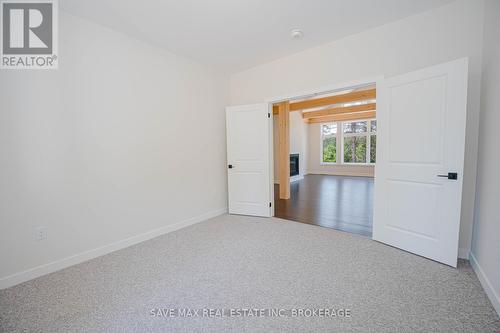 1005 Kingsridge Court, Huntsville, ON - Indoor Photo Showing Other Room