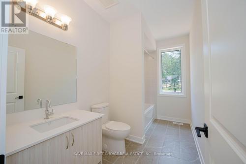 1005 Kingsridge Court, Huntsville, ON - Indoor Photo Showing Bathroom