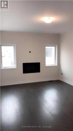 43 Mynden Way, Newmarket, ON - Indoor Photo Showing Laundry Room