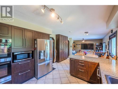 10112 Beavis Place, Summerland, BC - Indoor Photo Showing Kitchen