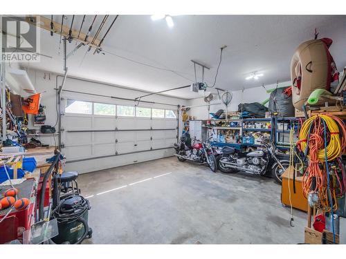 10112 Beavis Place, Summerland, BC - Indoor Photo Showing Garage