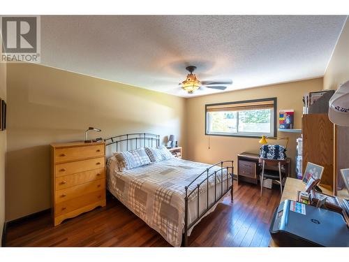 10112 Beavis Place, Summerland, BC - Indoor Photo Showing Bedroom