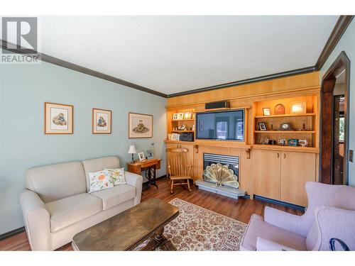 10112 Beavis Place, Summerland, BC - Indoor Photo Showing Living Room With Fireplace