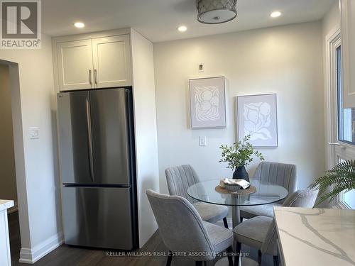 4281 Creeks End, Mississauga, ON - Indoor Photo Showing Dining Room