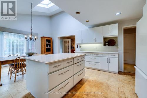 431 Pomona Avenue, Burlington (Roseland), ON - Indoor Photo Showing Kitchen