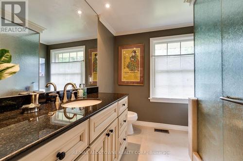 431 Pomona Avenue, Burlington (Roseland), ON - Indoor Photo Showing Bathroom