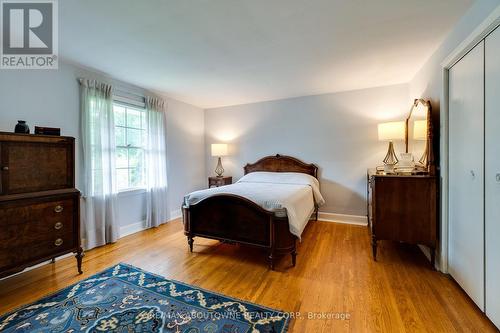 431 Pomona Avenue, Burlington (Roseland), ON - Indoor Photo Showing Bedroom