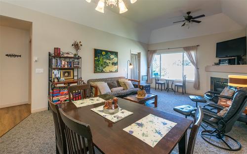 318-1002 Riverside Avenue, Sicamous, BC - Indoor Photo Showing Living Room With Fireplace