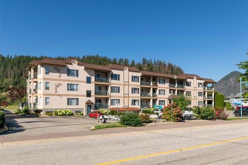 318-1002 Riverside Avenue, Sicamous, BC - Outdoor With Balcony With Facade