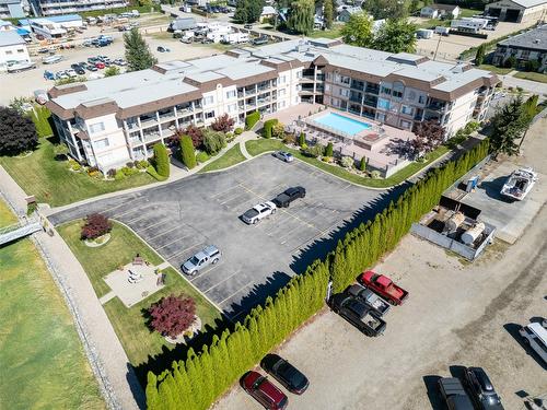 318-1002 Riverside Avenue, Sicamous, BC -  With View