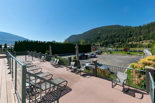 318-1002 Riverside Avenue, Sicamous, BC - Outdoor