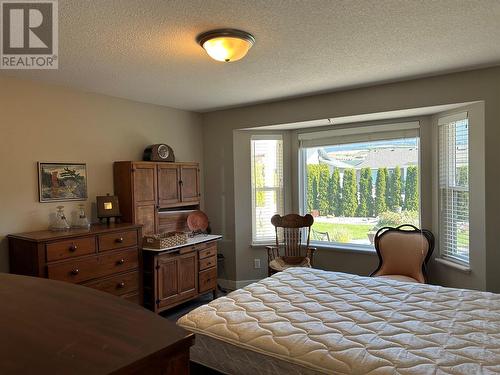 324 3 Street, Vernon, BC - Indoor Photo Showing Bedroom