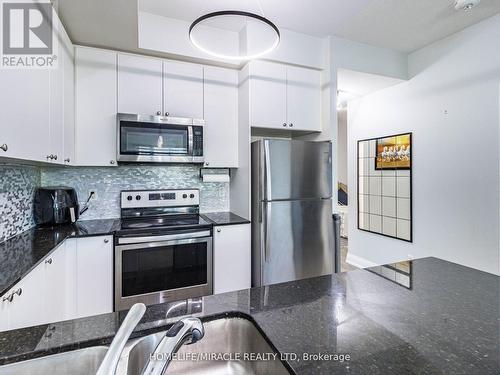 308 - 65 Yorkland Boulevard, Brampton (Goreway Drive Corridor), ON - Indoor Photo Showing Kitchen With Stainless Steel Kitchen With Upgraded Kitchen