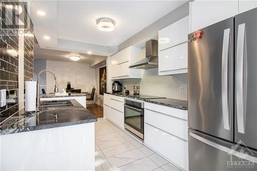 2009 Bergamot Circle, Ottawa, ON - Indoor Photo Showing Kitchen With Stainless Steel Kitchen With Upgraded Kitchen