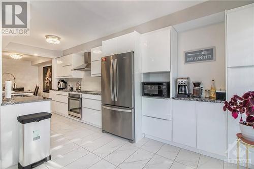 2009 Bergamot Circle, Ottawa, ON - Indoor Photo Showing Kitchen With Stainless Steel Kitchen