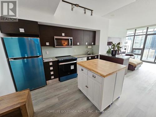 2308 - 33 Charles Street E, Toronto (Church-Yonge Corridor), ON - Indoor Photo Showing Kitchen