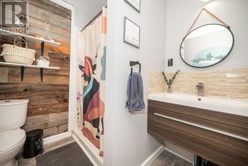 33020 Highway 17 Highway E, Deep River, ON - Indoor Photo Showing Bathroom