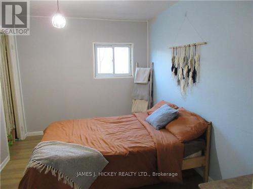 33020 Highway 17 E, Deep River, ON - Indoor Photo Showing Bedroom