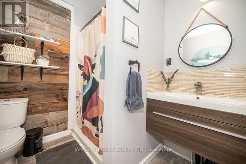 33020 Highway 17 E, Deep River, ON - Indoor Photo Showing Bathroom