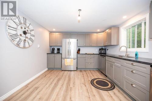 33020 Highway 17 Highway E, Deep River, ON - Indoor Photo Showing Kitchen