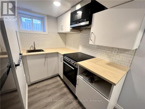 47 Garner Avenue, Welland, ON - Indoor Photo Showing Kitchen