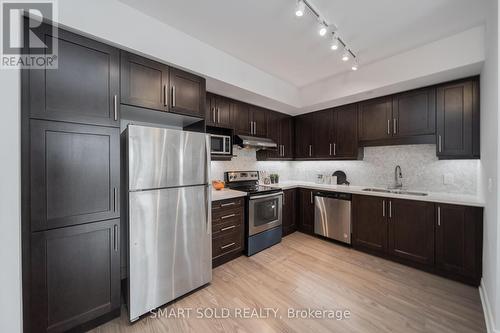 1115 - 33 Clegg Road, Markham, ON - Indoor Photo Showing Kitchen