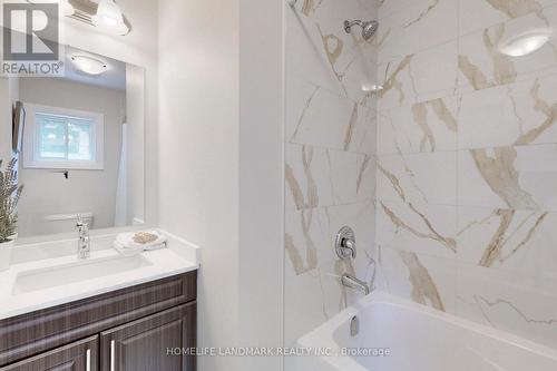 452 D'Arcy Street, Newmarket (Central Newmarket), ON - Indoor Photo Showing Bathroom