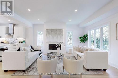 452 D'Arcy Street, Newmarket (Central Newmarket), ON - Indoor Photo Showing Living Room