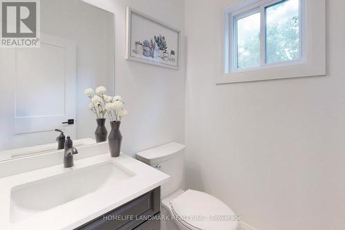 452 D'Arcy Street, Newmarket (Central Newmarket), ON - Indoor Photo Showing Bathroom