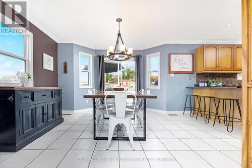 121 Dairy Drive, Halton Hills (Acton), ON - Indoor Photo Showing Dining Room