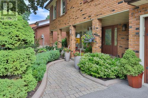 27 Arkendo Drive, Oakville (Eastlake), ON - Outdoor